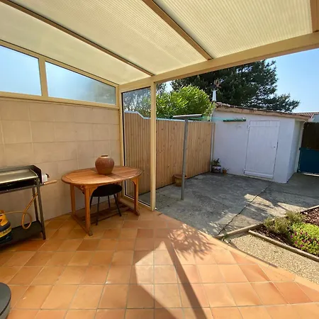 Tatil Evi Frangipanier, Maison Quartier Calme, 1,5km De La Plage, 6 Pers *