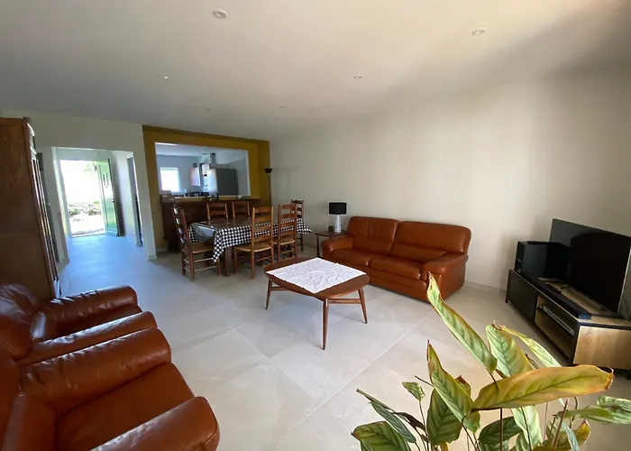 Frangipanier, Maison Quartier Calme, 1,5km De La Plage, 6 Pers Casa de Férias *